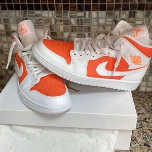 AIR JORDAN 1 MID SE “BRIGHT CITRUS”